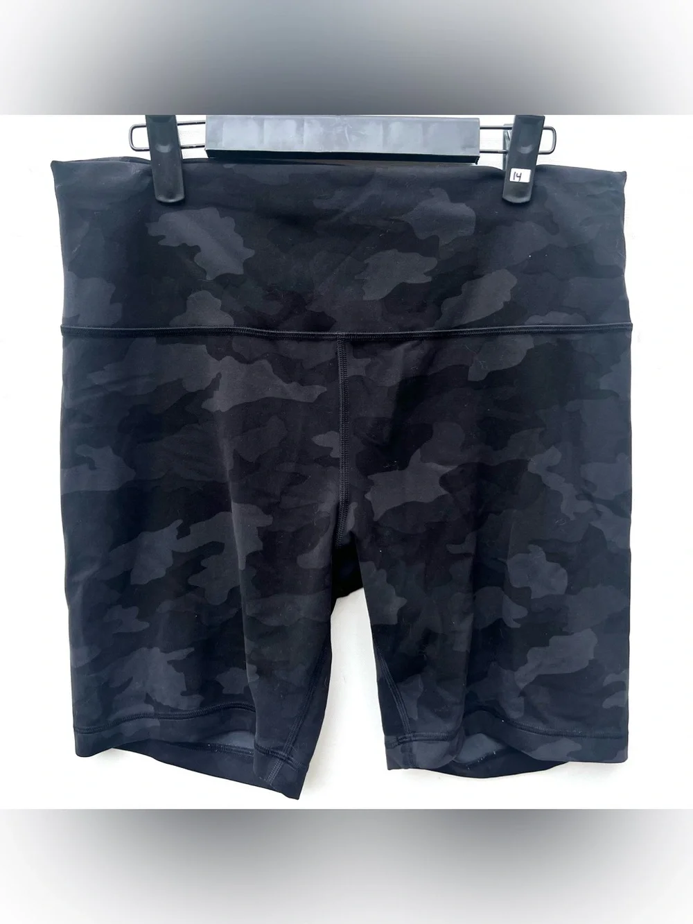 Lululemon wunder train Camo 8” shorts bike  size 14   w7bl9s